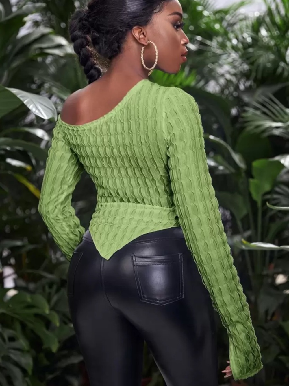 Green Off-Shoulder Cut-Out Textured Top - M - Picture 2 of 5